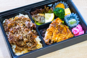 新米つやひめ使用! 牛すき焼きとおろし照り焼きチキン