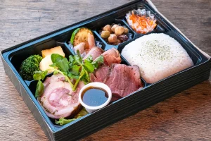 冬季限定 香草ポルケッタとローストビーフとローストポーク 新米使用！