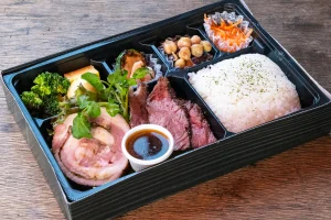 冬季限定 香草ポルケッタとブラックアンガスサーロインステーキ 新米使用！