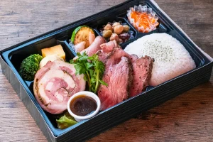 冬季限定 香草ポルケッタとブラックアンガスサーロインステーキ ローストポーク&ローストビーフの組み合わせスペシャル。