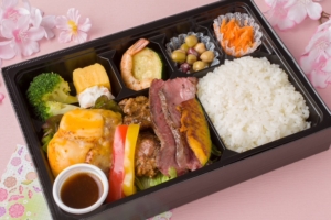 【春限定】ゴルビージャックチーズ和牛バーク&スパイシーB.B.Q &ブラックアンガスサーロンインステーキ